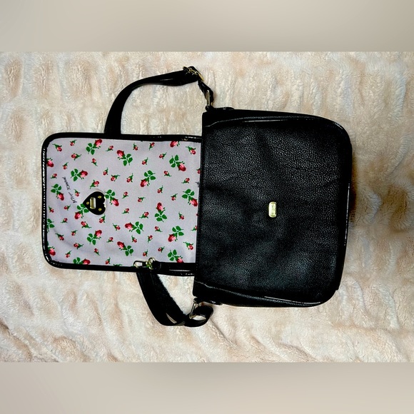 Black and Red Betsey Johnson Crossbody Bag with Phone - Picture 4 of 6